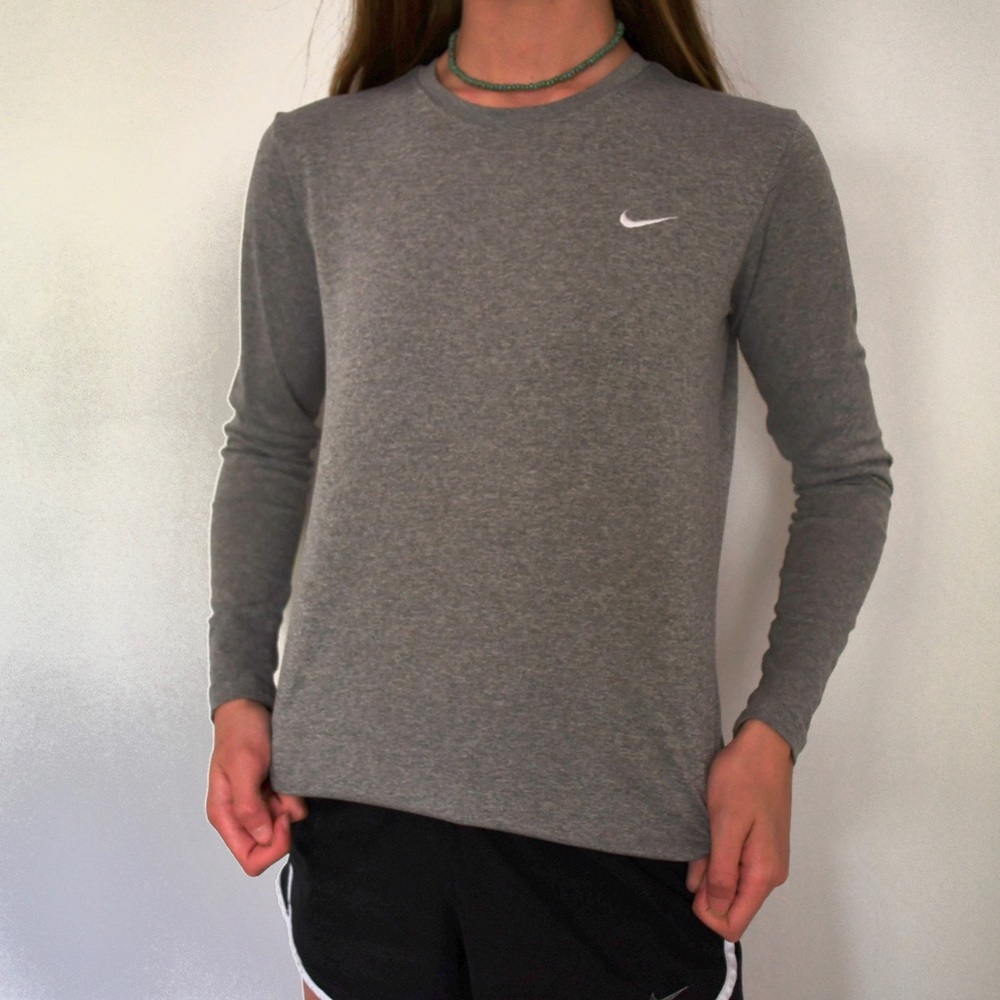 Nike top